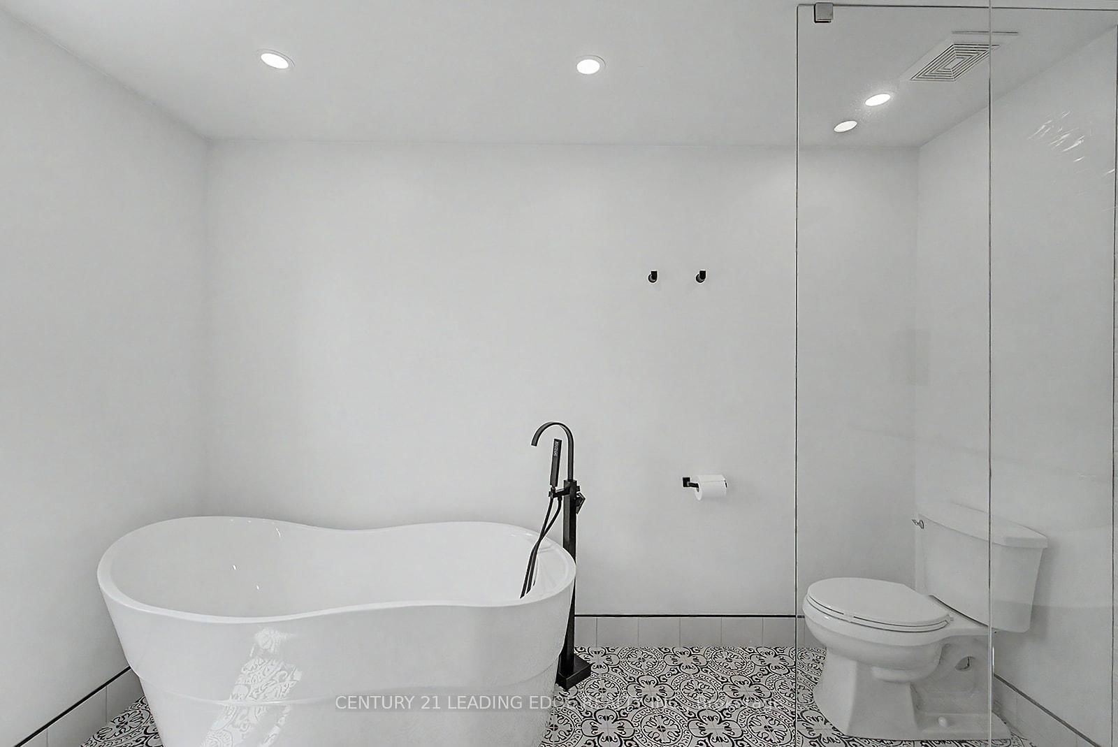 1920 Clearwater Court • Oshawa, ON photo 28
