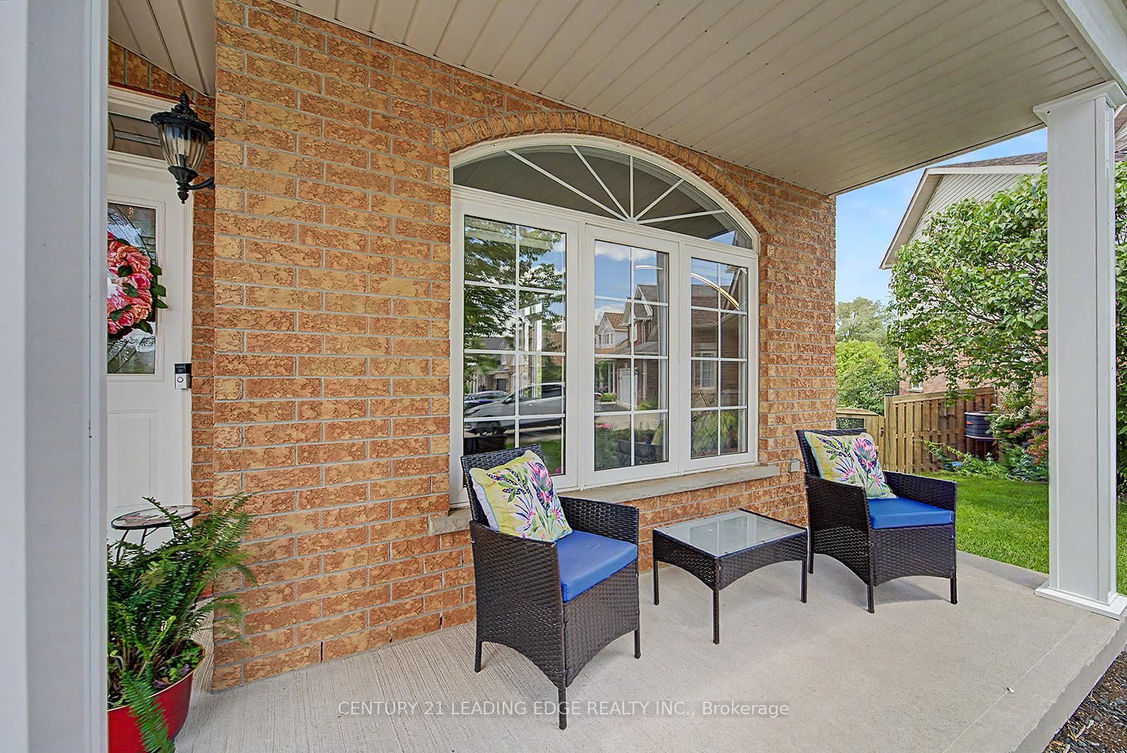 1920 Clearwater Court • Oshawa, ON photo 5
