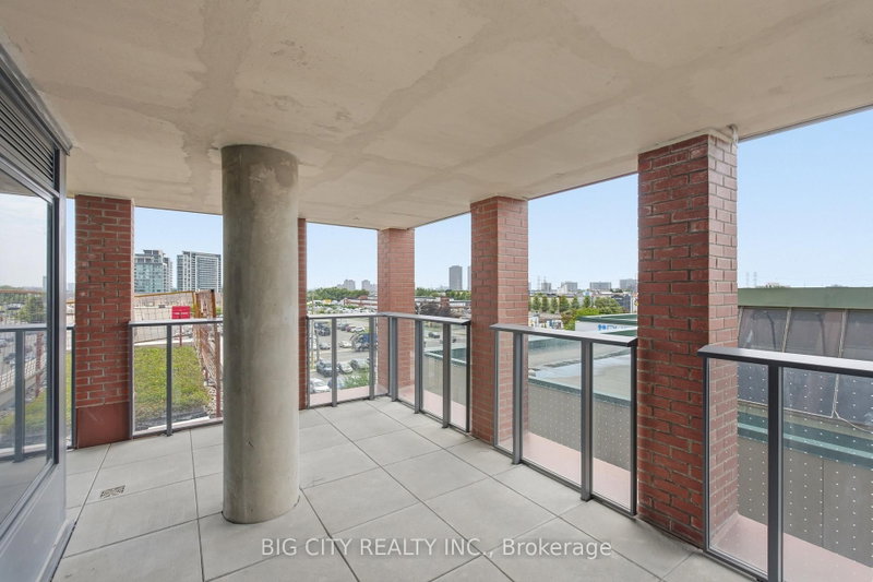 310 - 25 Frederick Todd Way