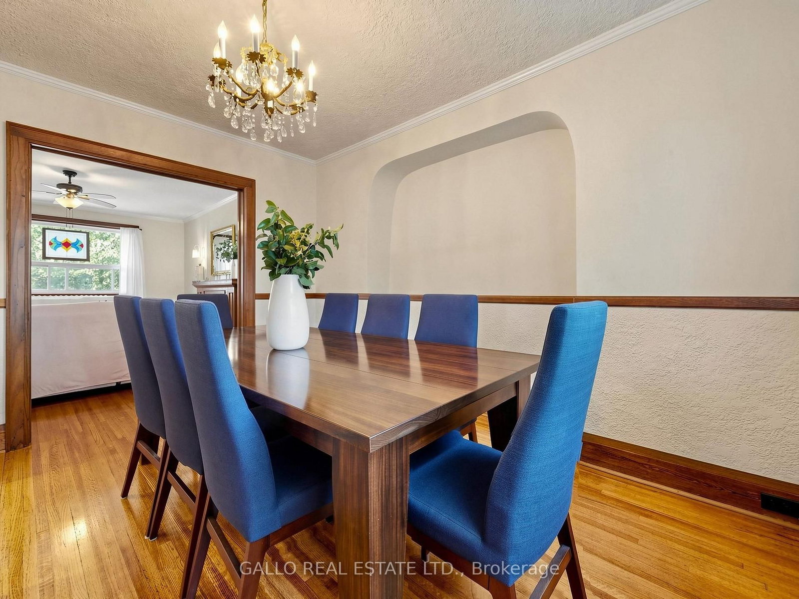 761 Sammon Avenue S • Toronto, ON photo 10
