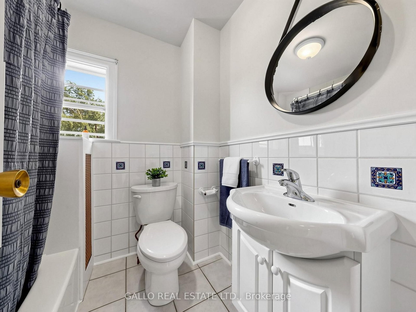 761 Sammon Avenue S • Toronto, ON photo 26