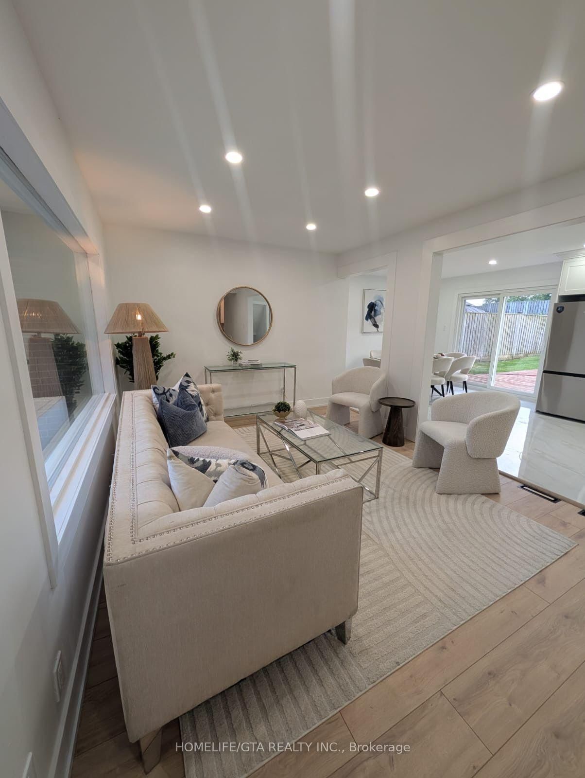 14 Heatherwood Road • Ajax, ON photo 8