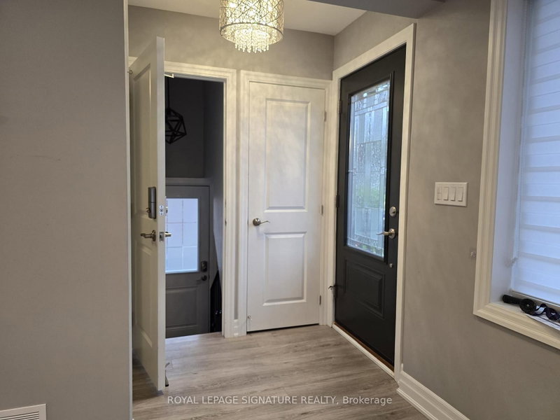 Upper - 141 Phillip Avenue