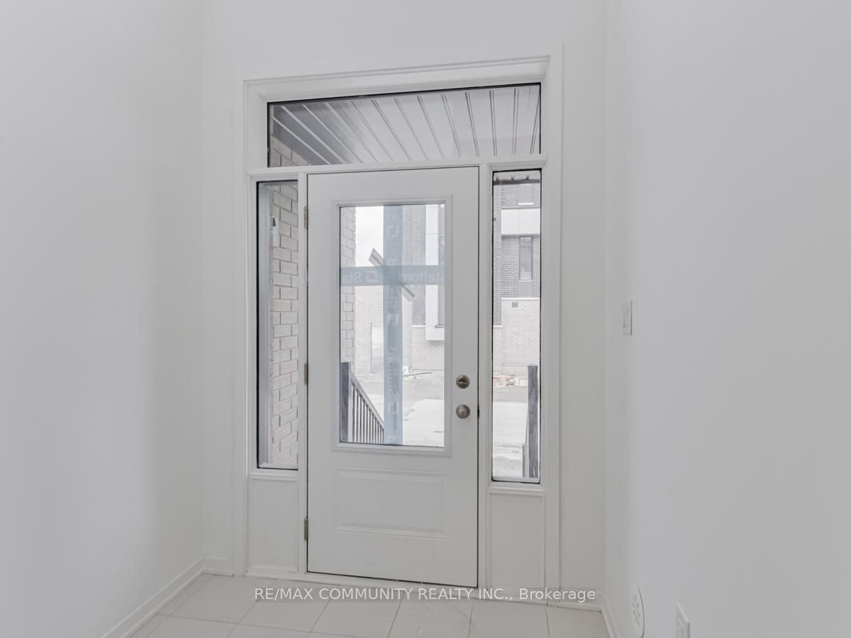 799 Heathrow Path • Oshawa, ON photo 13