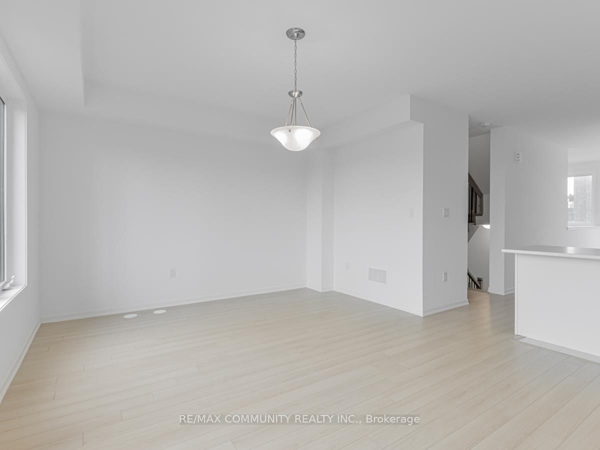 799 Heathrow Path • Oshawa, ON photo 21