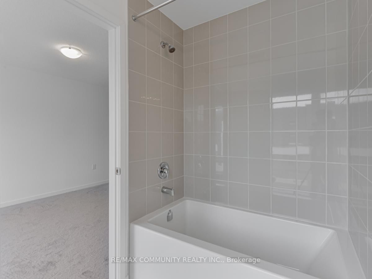 799 Heathrow Path • Oshawa, ON photo 31