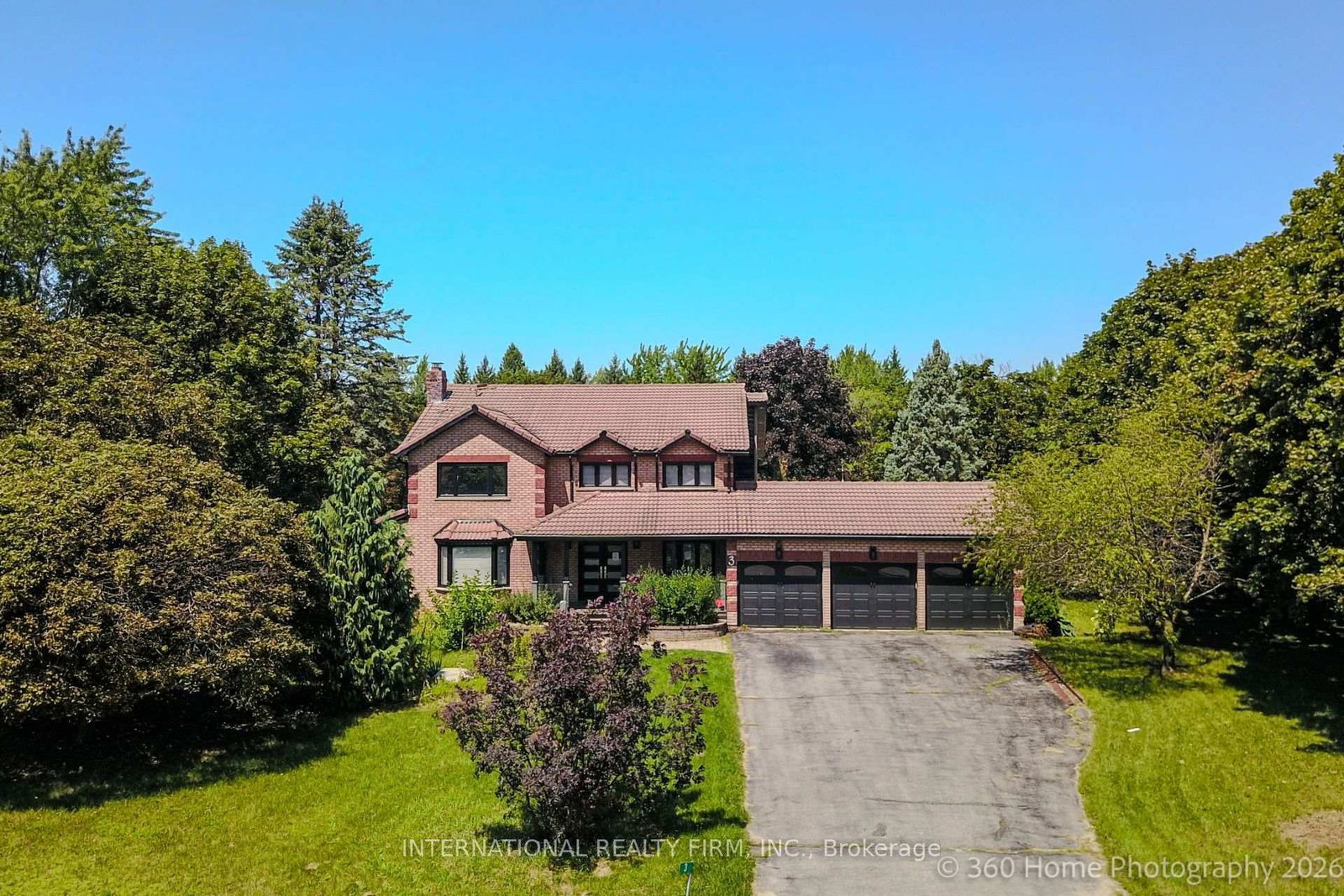 3 Taunus Court • Clarington, ON photo 1