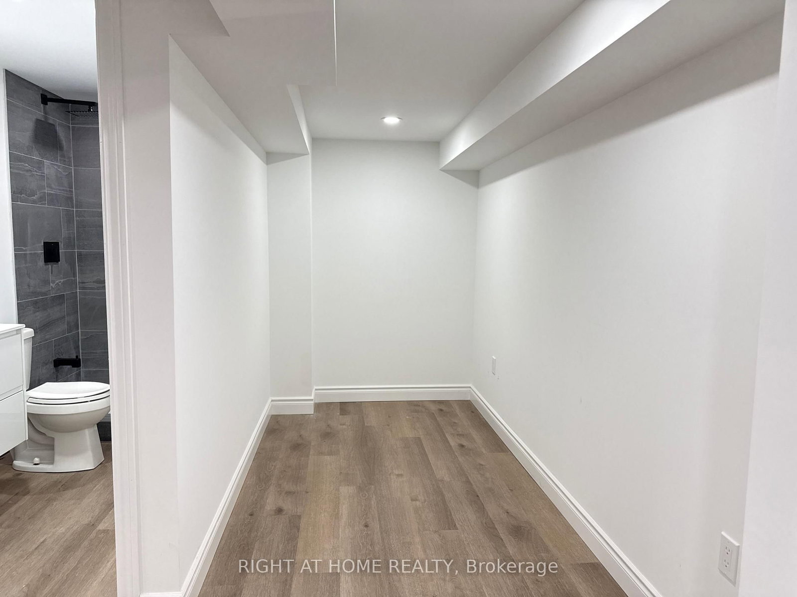 1 Campview Street • Whitby, ON photo 38