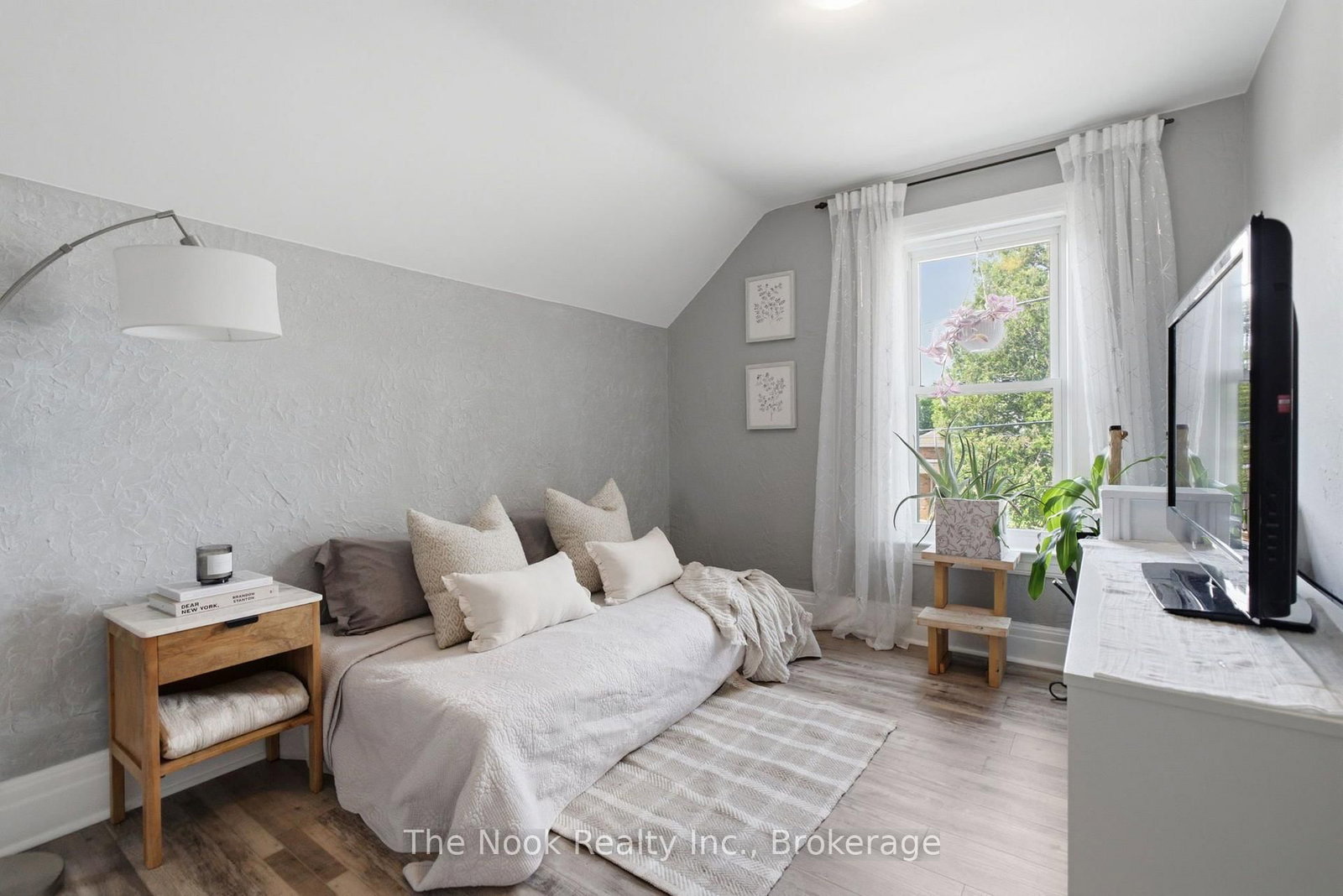 79 Elgin Street W • Oshawa, ON photo 17