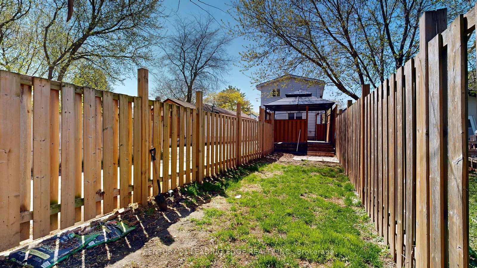 751 Gifford Street • Oshawa, ON photo 44