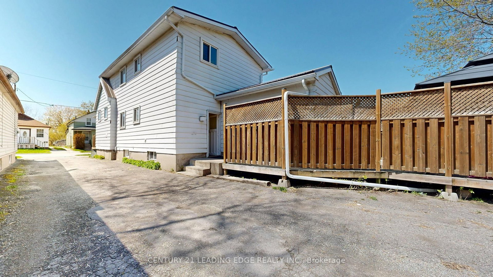 751 Gifford Street • Oshawa, ON photo 46
