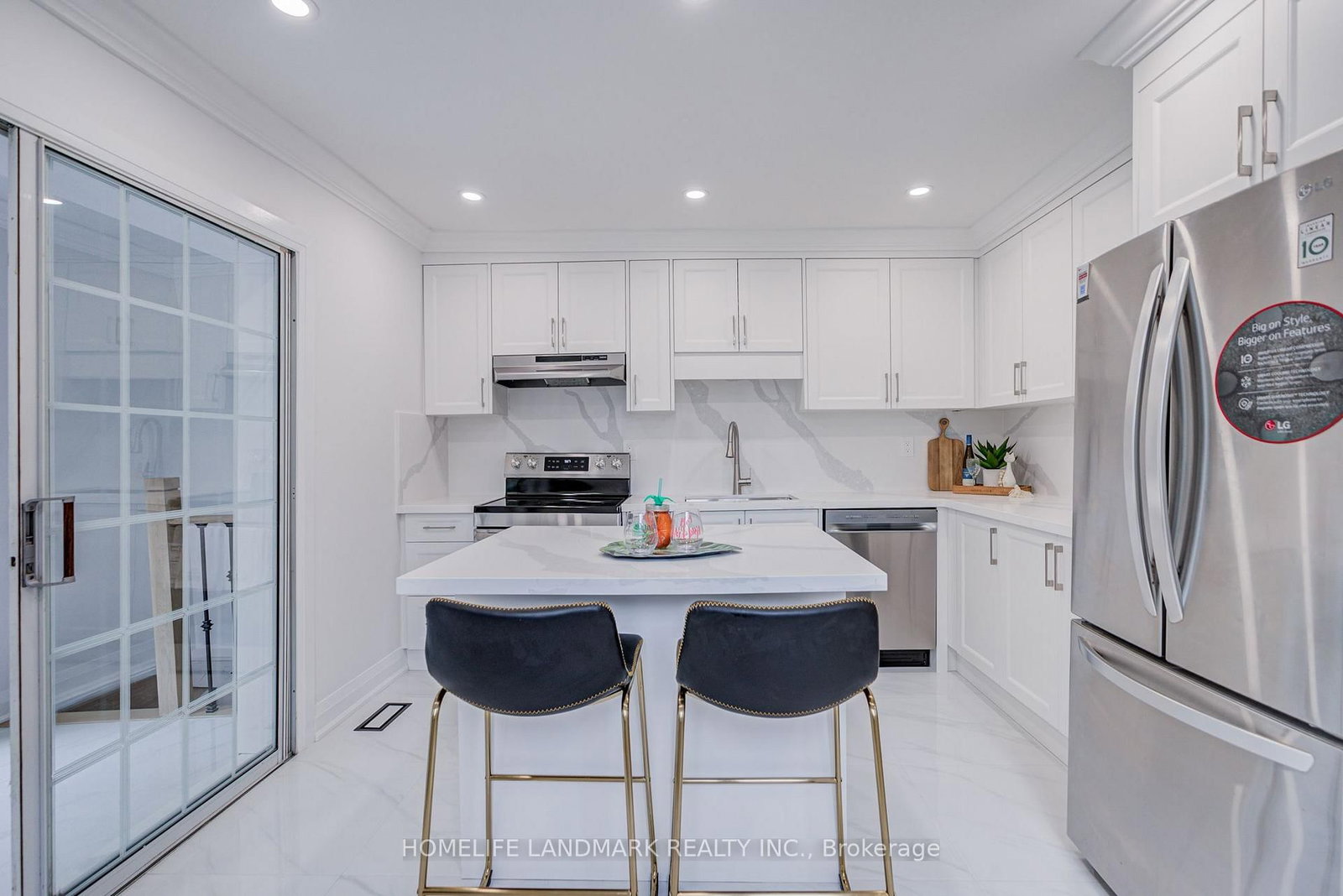 430 Pharmacy Avenue • Toronto, ON photo 10