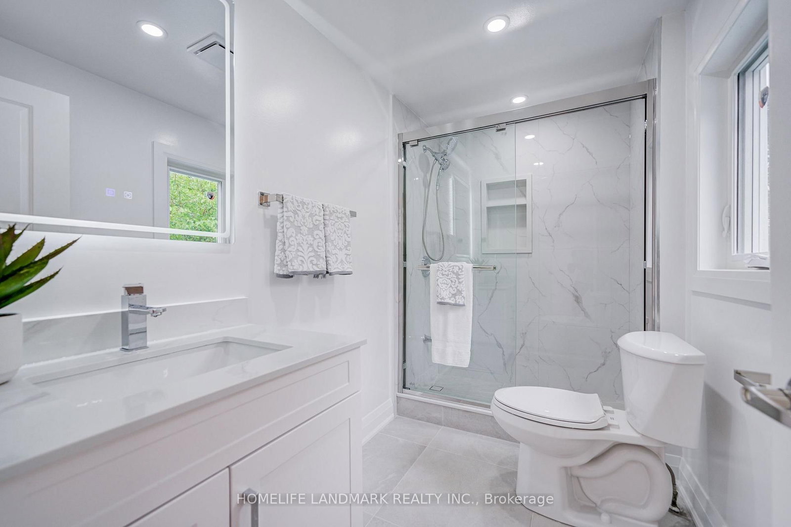 430 Pharmacy Avenue • Toronto, ON photo 24
