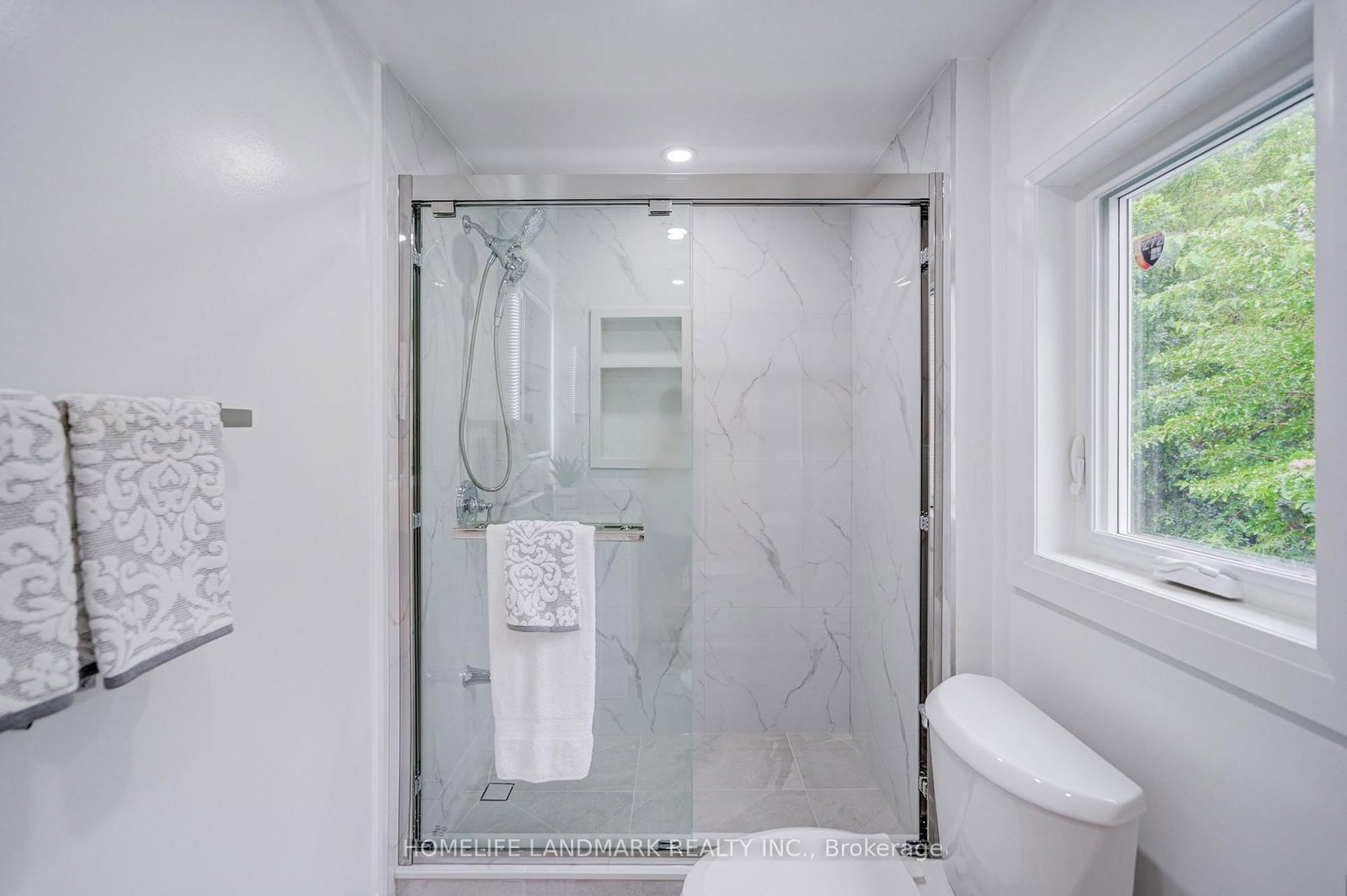 430 Pharmacy Avenue • Toronto, ON photo 25