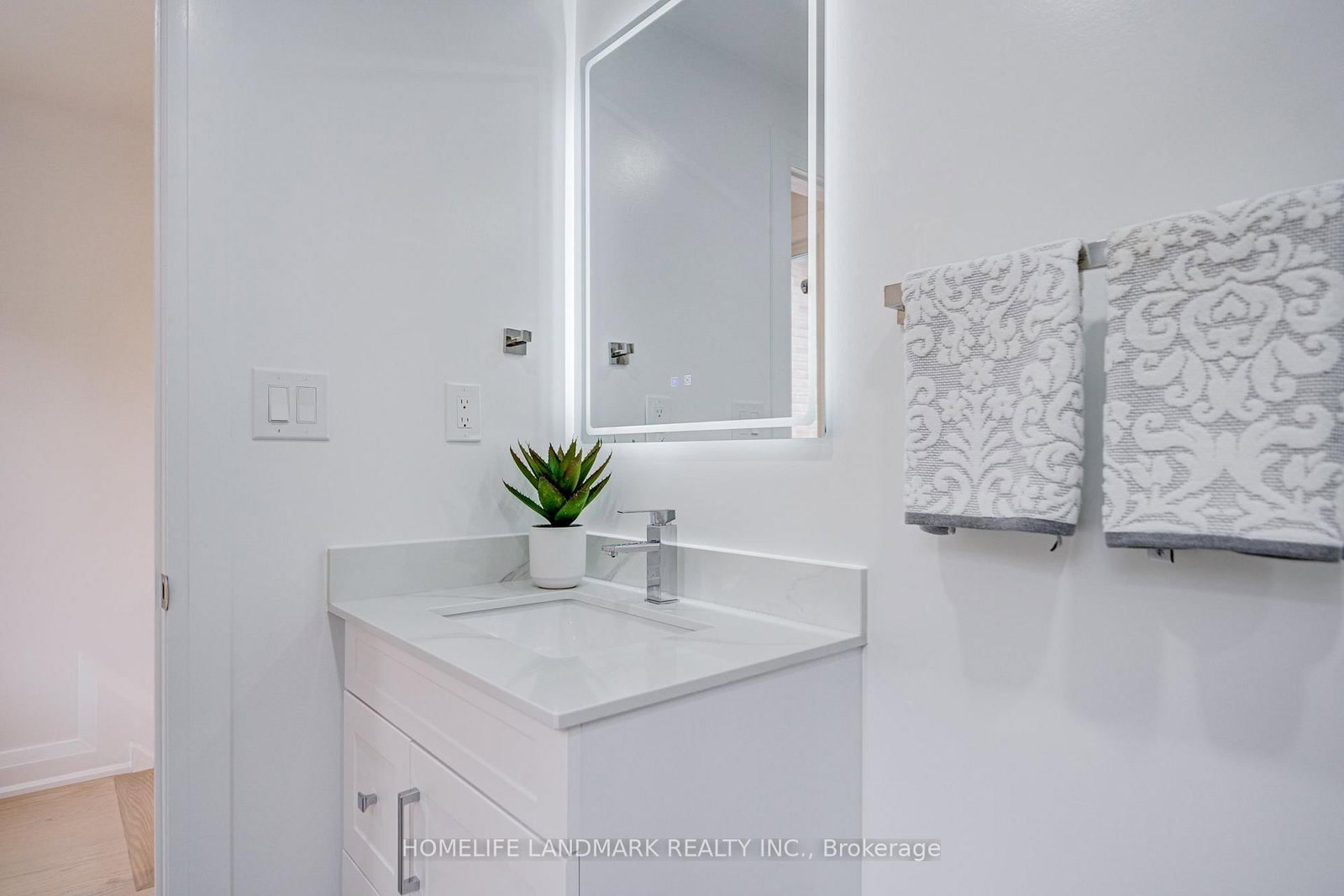 430 Pharmacy Avenue • Toronto, ON photo 26