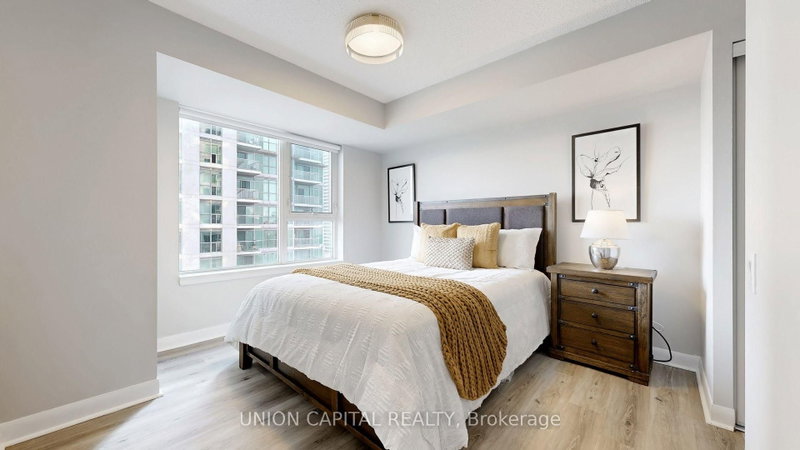 25 Town Centre Toronto,ON M1P 0B4 — Photo 12