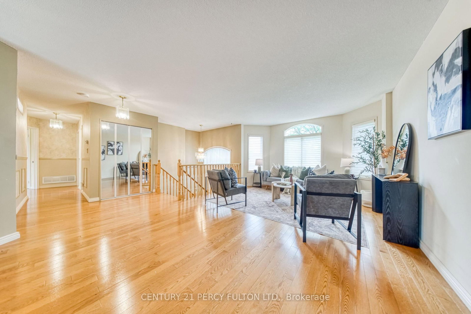 504 Sandalwood Court • Oshawa, ON photo 10