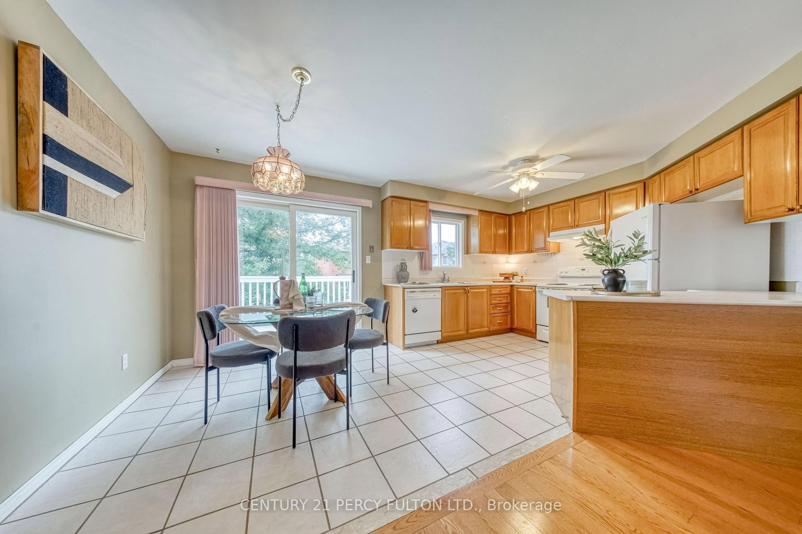 504 Sandalwood Court • Oshawa, ON photo 12