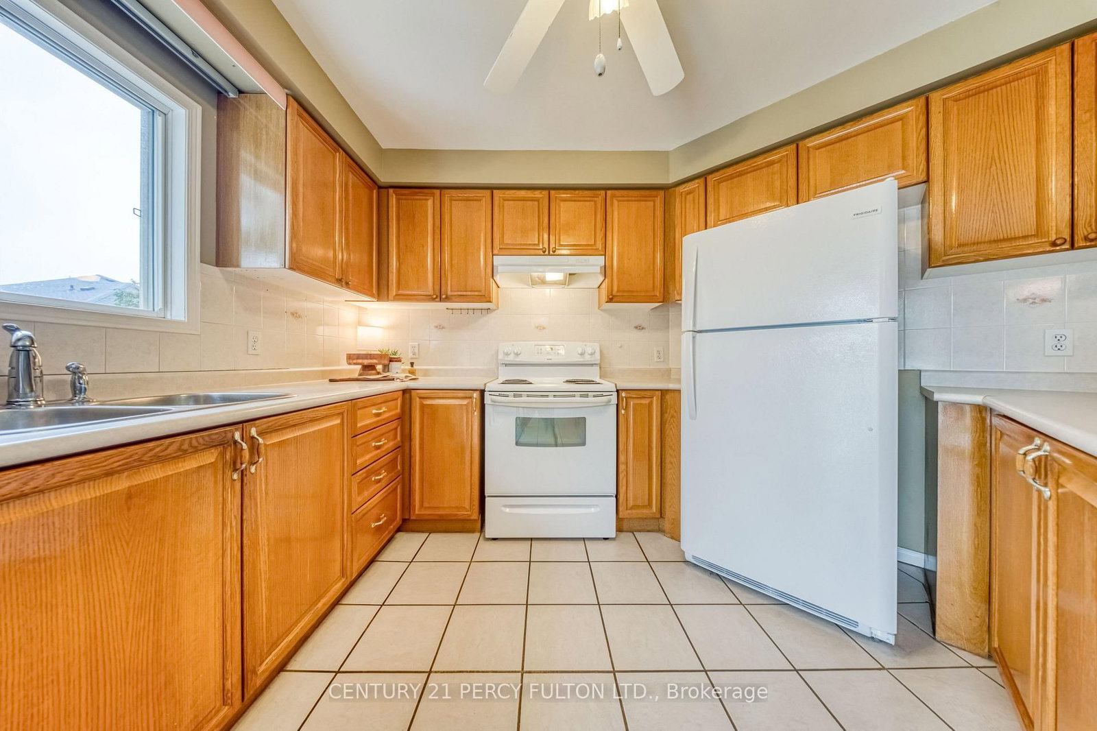 504 Sandalwood Court • Oshawa, ON photo 13