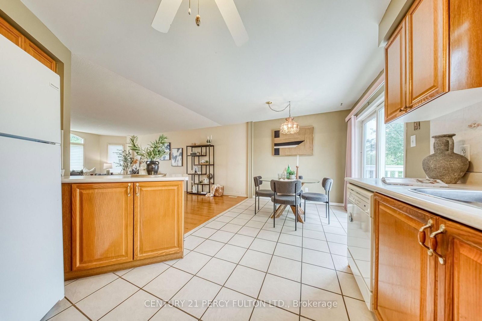 504 Sandalwood Court • Oshawa, ON photo 14