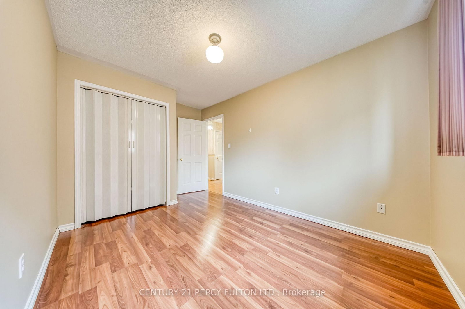 504 Sandalwood Court • Oshawa, ON photo 20
