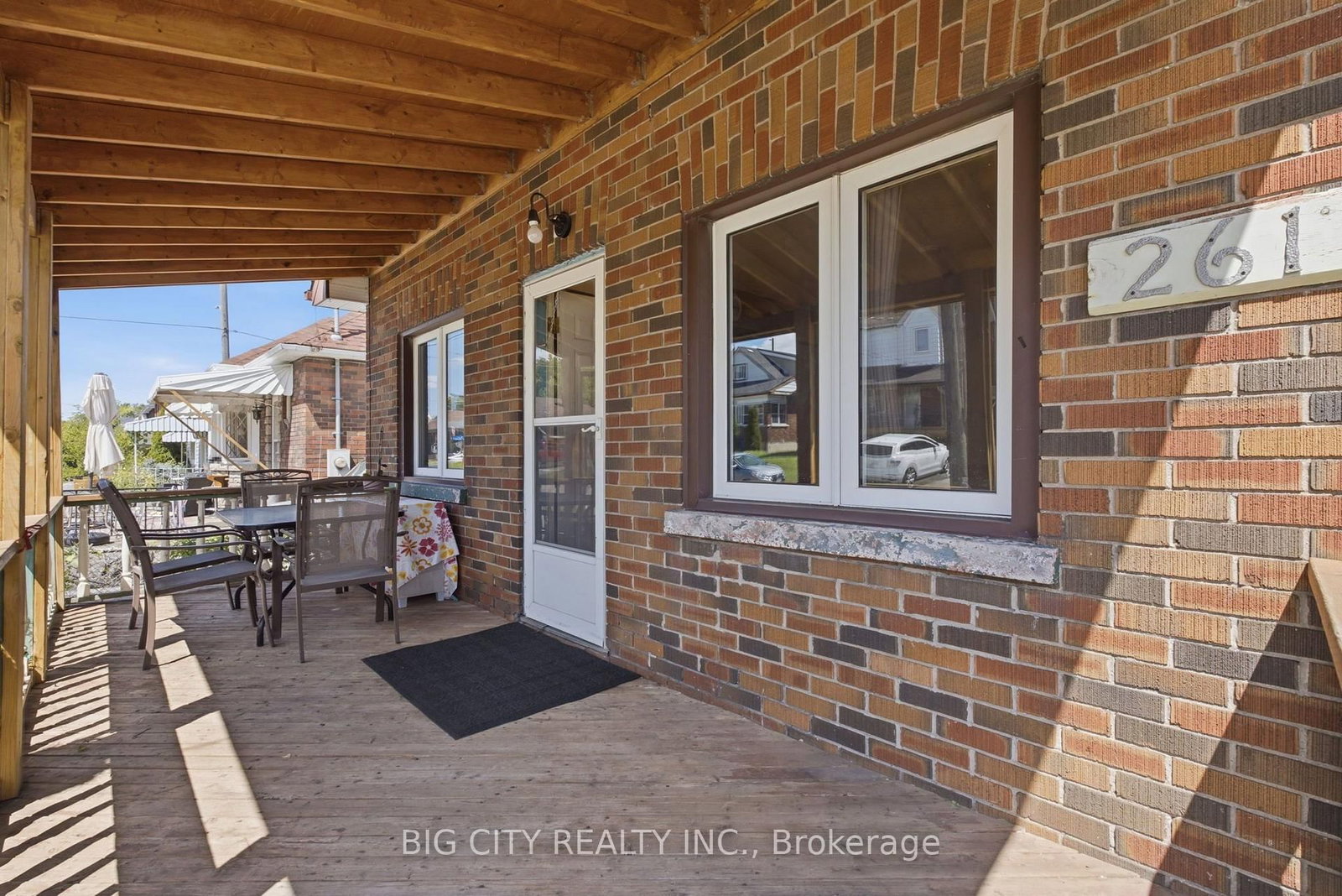 261 Clarke Street • Oshawa, ON photo 3