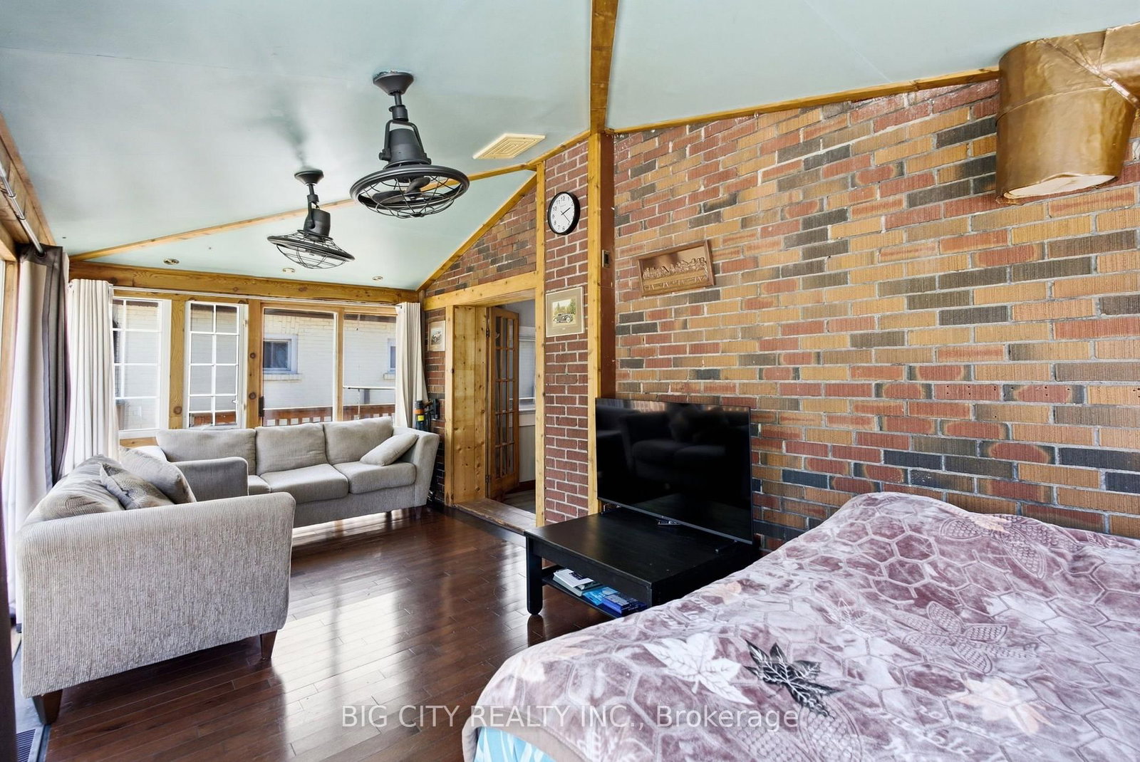 261 Clarke Street • Oshawa, ON photo 35
