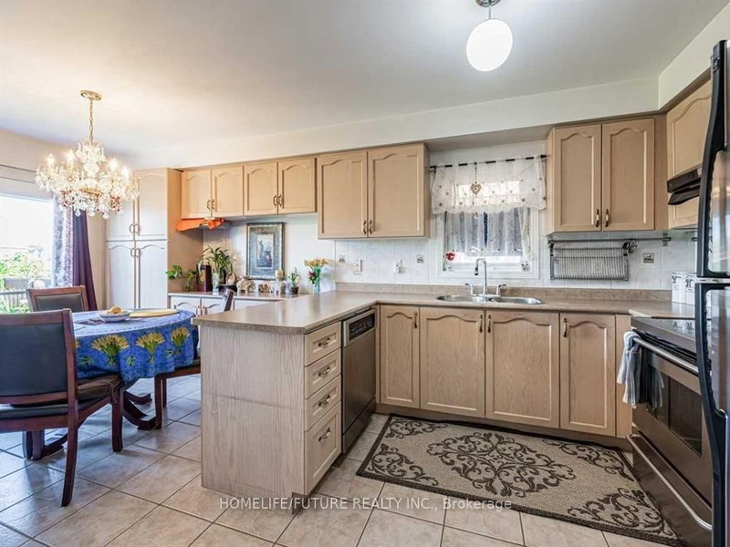 Main & 2nd - 92 Knotwood Crescent