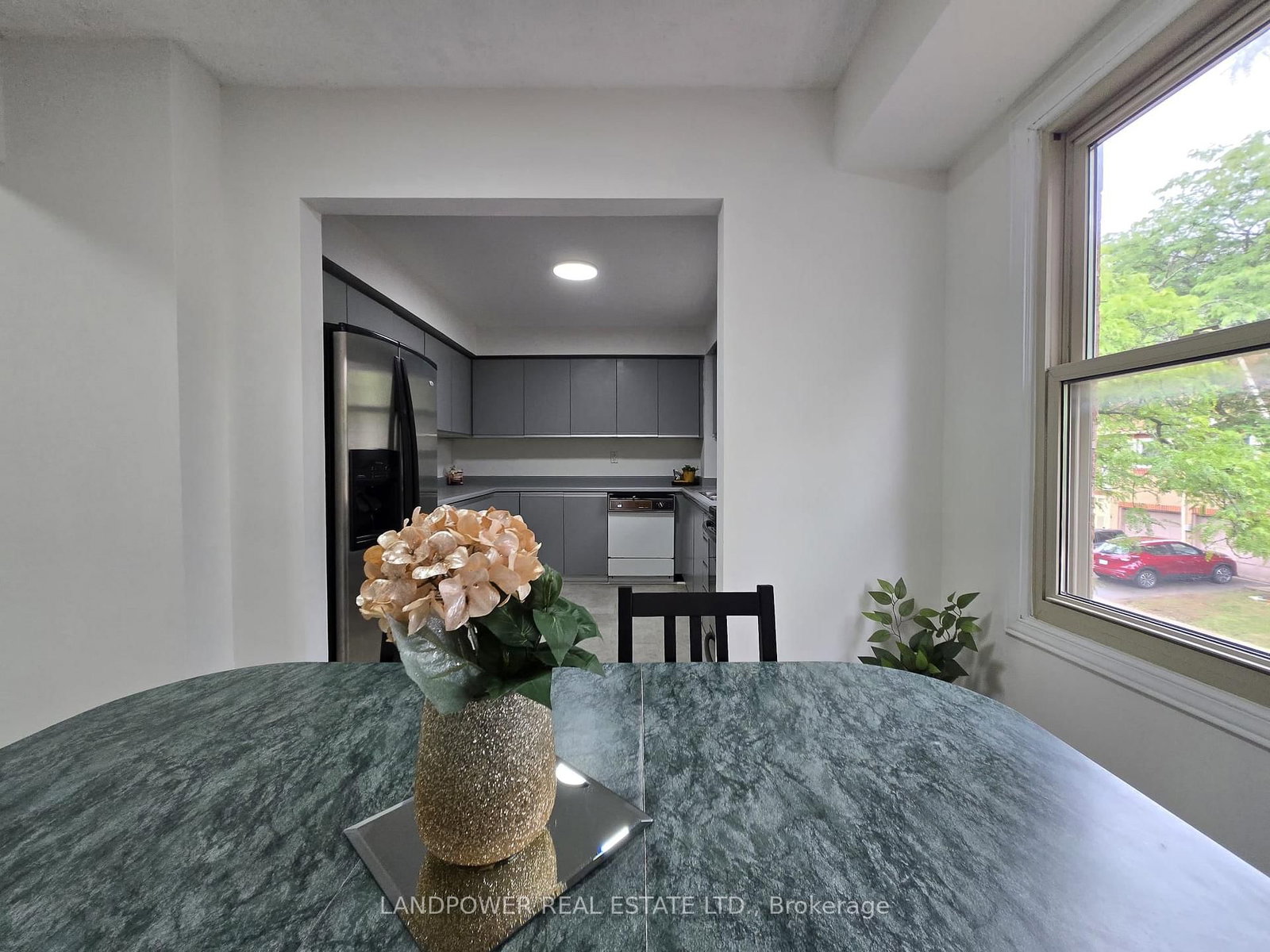 10 Cardwell Avenue • #75 • Toronto, ON photo 19