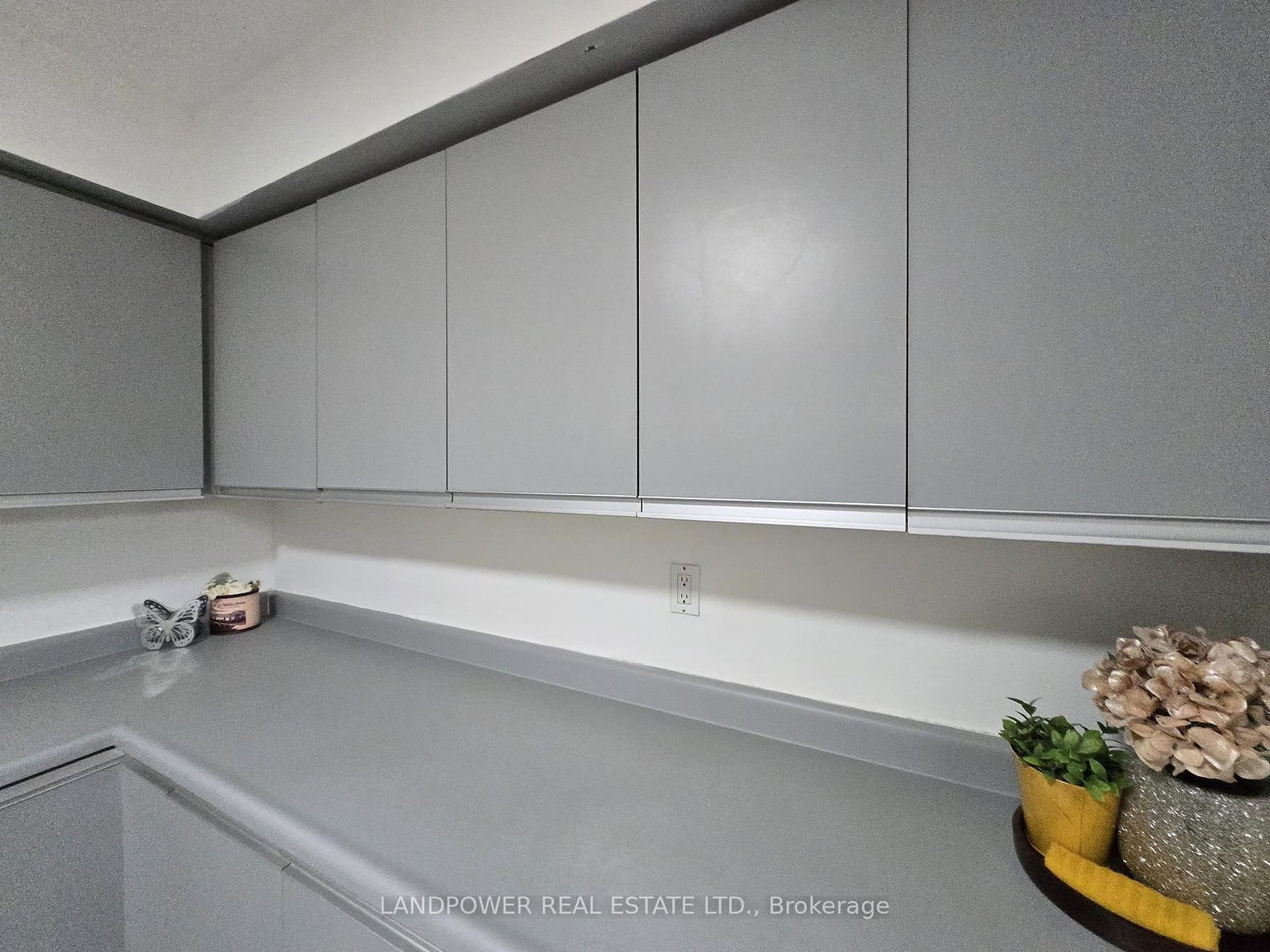 10 Cardwell Avenue • #75 • Toronto, ON photo 22