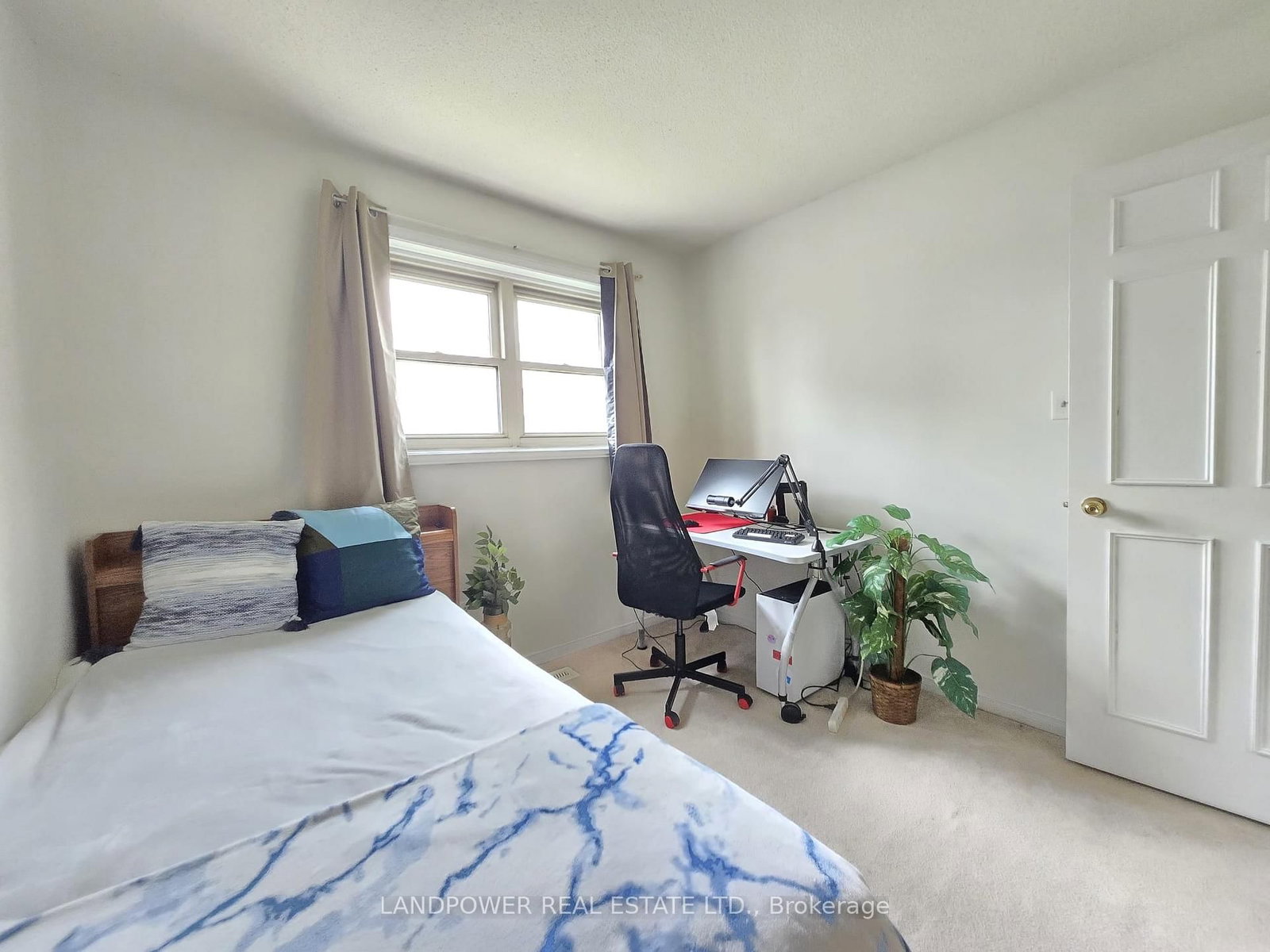 10 Cardwell Avenue • #75 • Toronto, ON photo 36