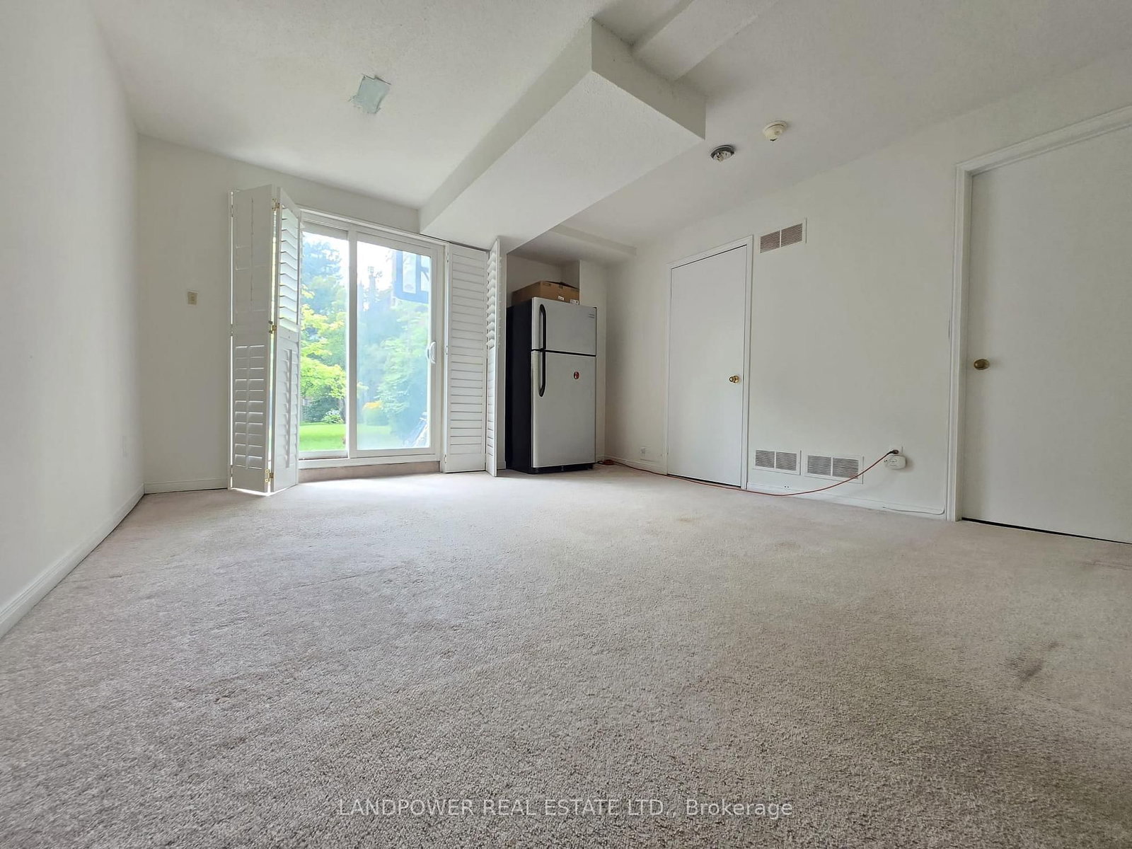 10 Cardwell Avenue • #75 • Toronto, ON photo 37