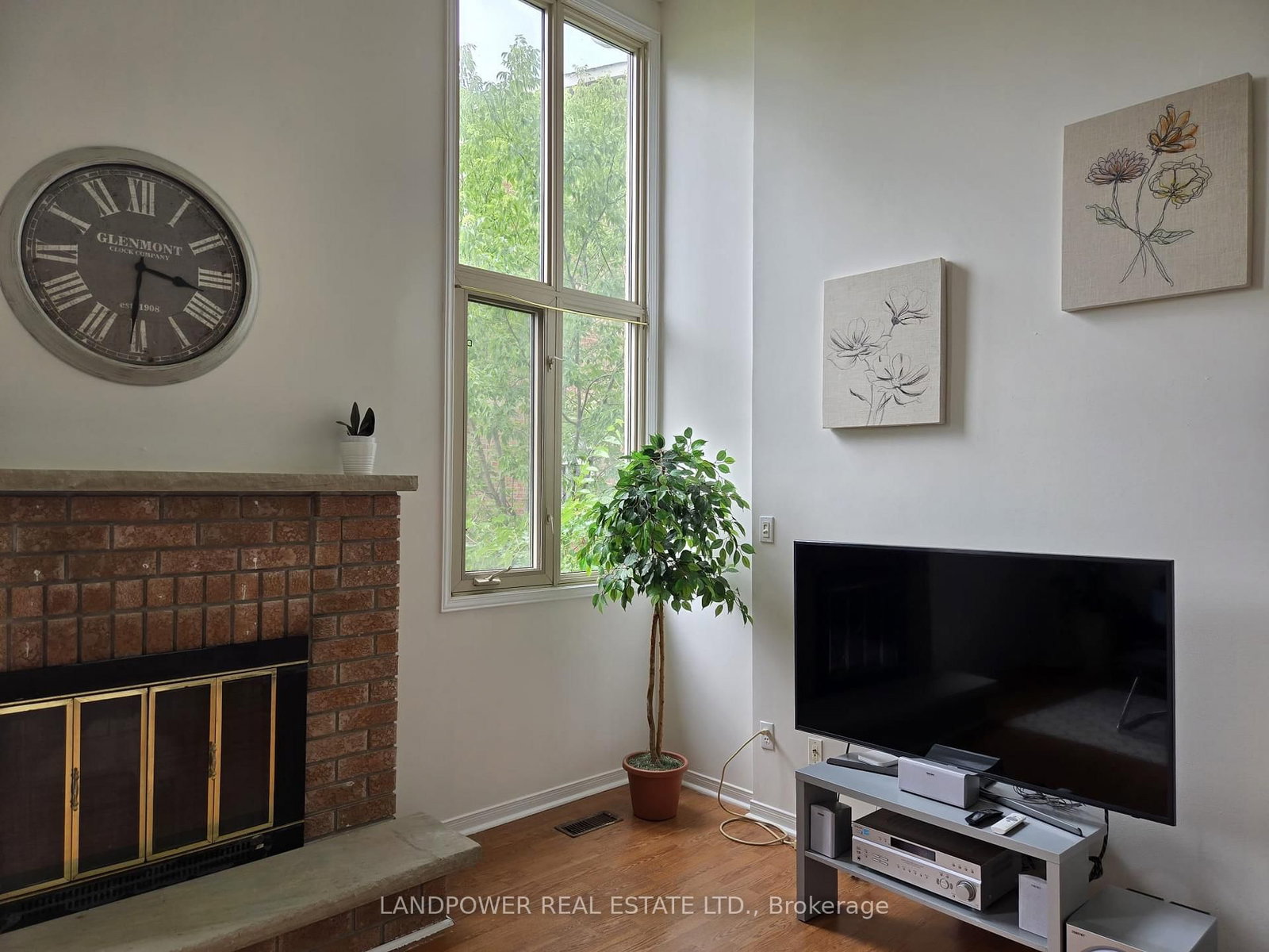 10 Cardwell Avenue • #75 • Toronto, ON photo 5
