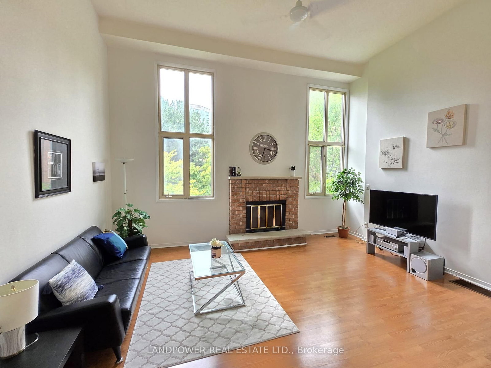 10 Cardwell Avenue • #75 • Toronto, ON photo 9