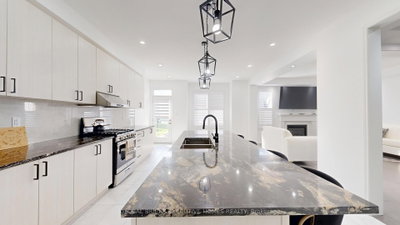 2885 Foxden Square • Pickering, ON photo 9
