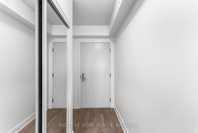 1204 - 2550 Simcoe Street N
