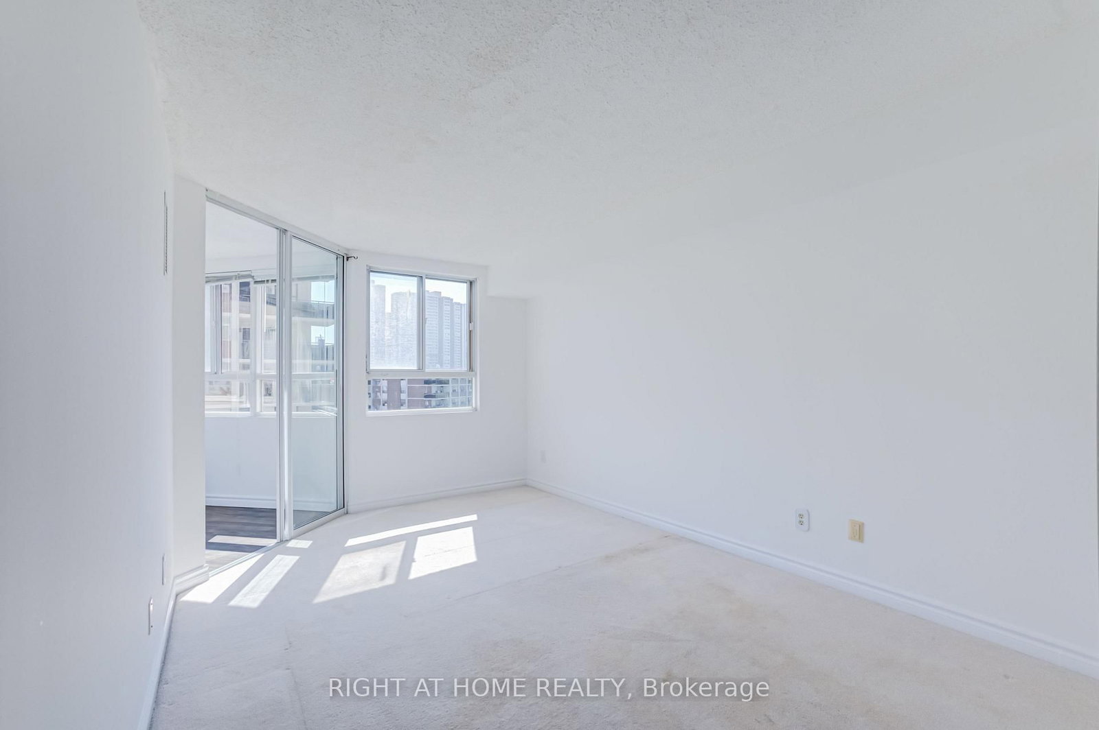 4 Park Vista Drive • #912 • Toronto, ON photo 19