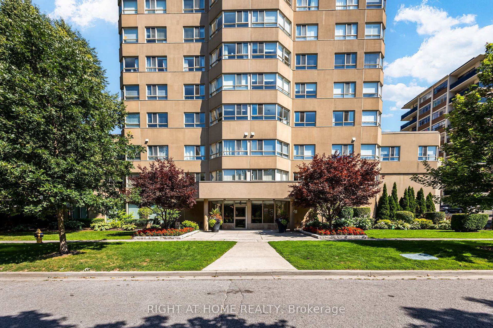 4 Park Vista Drive • #912 • Toronto, ON photo 2