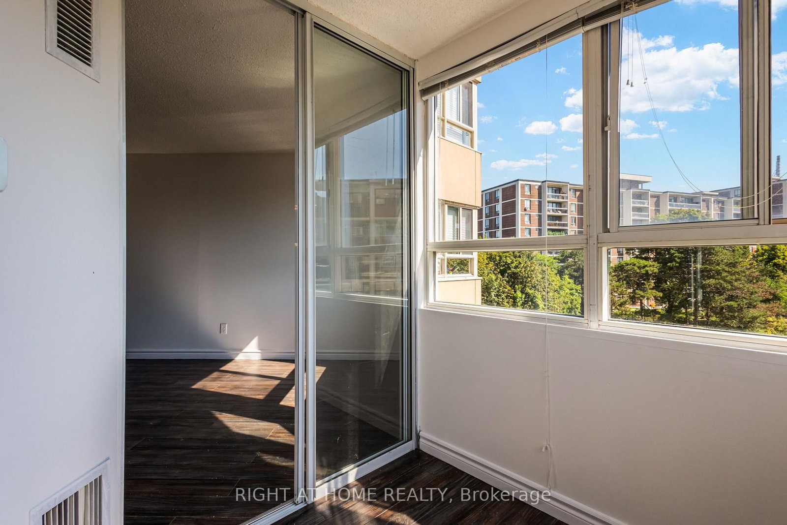 4 Park Vista Drive • #912 • Toronto, ON photo 24
