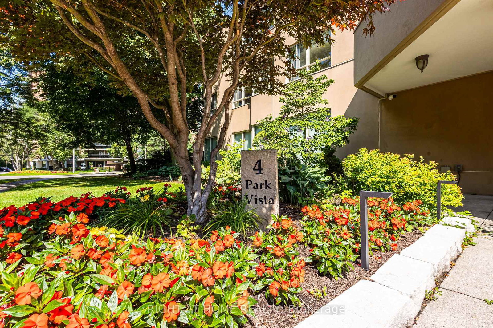 4 Park Vista Drive • #912 • Toronto, ON photo 5