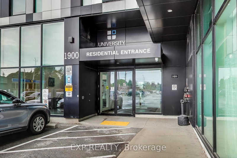 739 - 1900 Simcoe Street N
