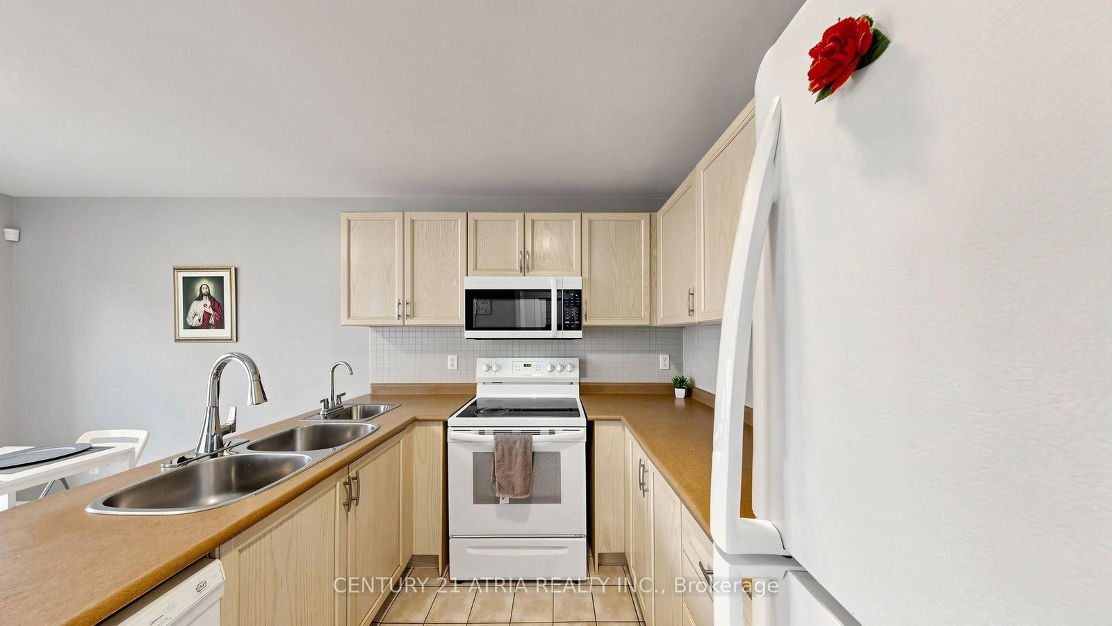 102 Huntington Crescent • Clarington, ON photo 12