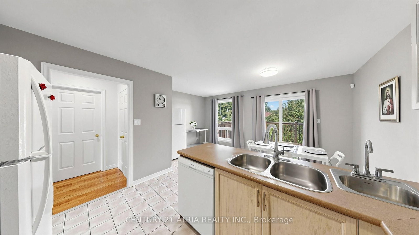 102 Huntington Crescent • Clarington, ON photo 13