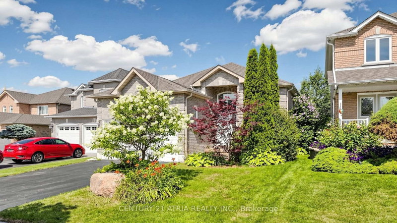 102 Huntington Crescent