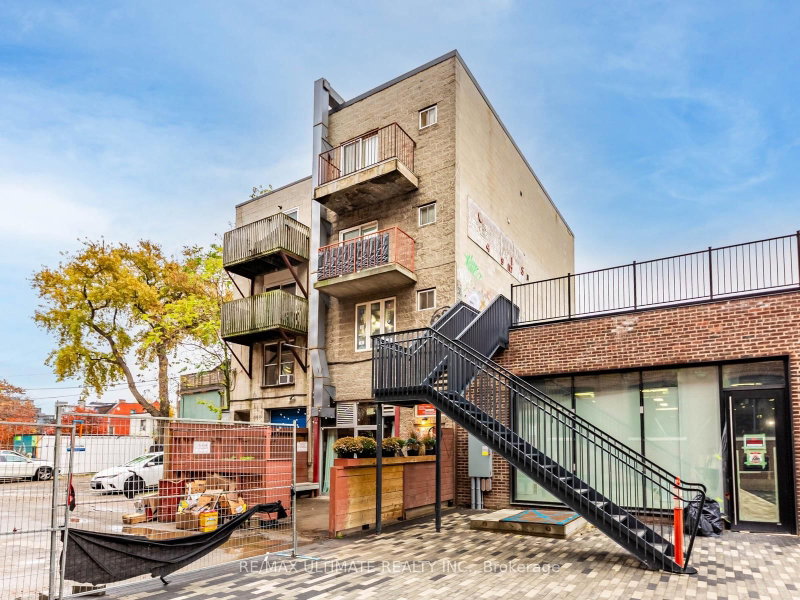 4 - 996 Queen Street E