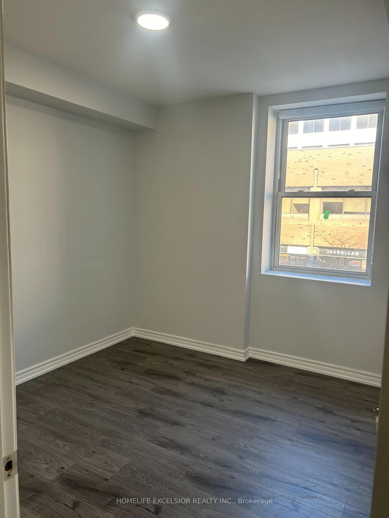 Unit 3 - 3 Simcoe Street S