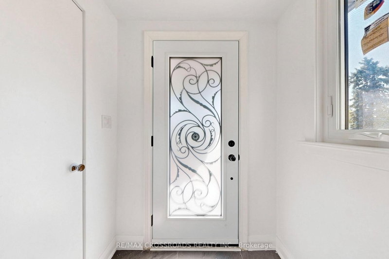 1496 Simcoe Street N