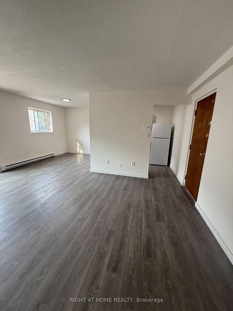 205 - 555 Oxford Street