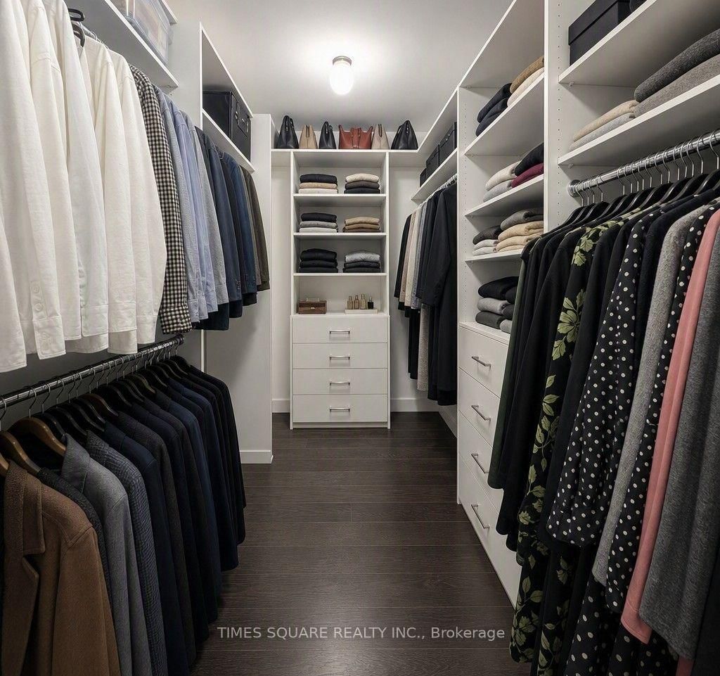24 Walter Clifford Nesbitt Drive • Whitby, ON photo 11