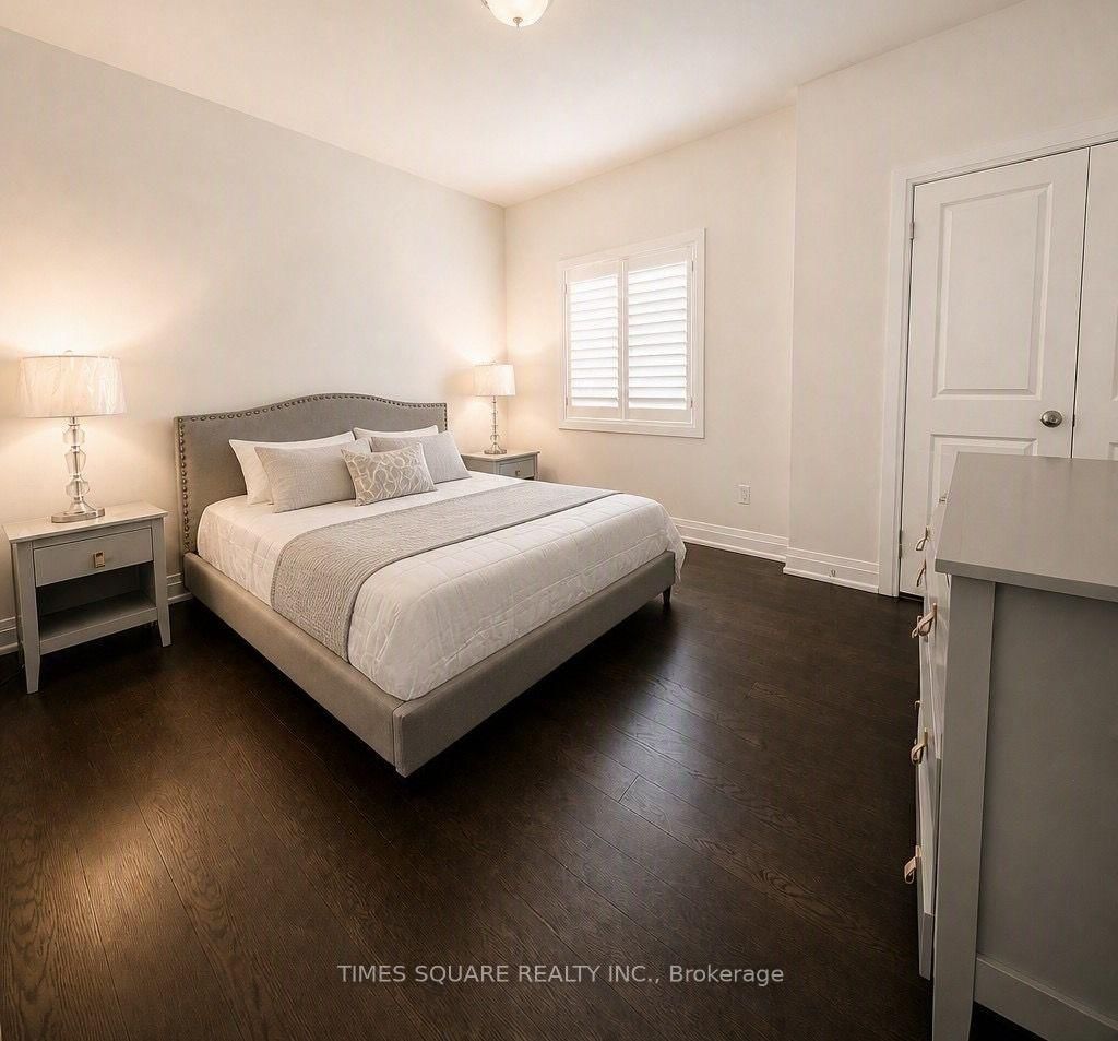 24 Walter Clifford Nesbitt Drive • Whitby, ON photo 14